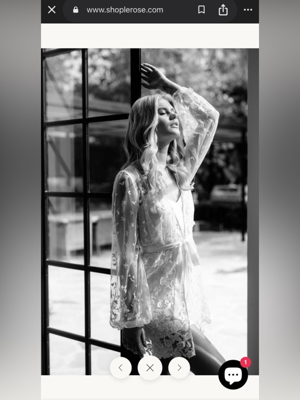 Le Rose MAYA LACE ROBE